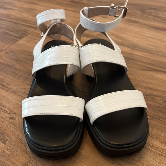 Mix No 6, black and white chunky sandals - Picture 2 of 3